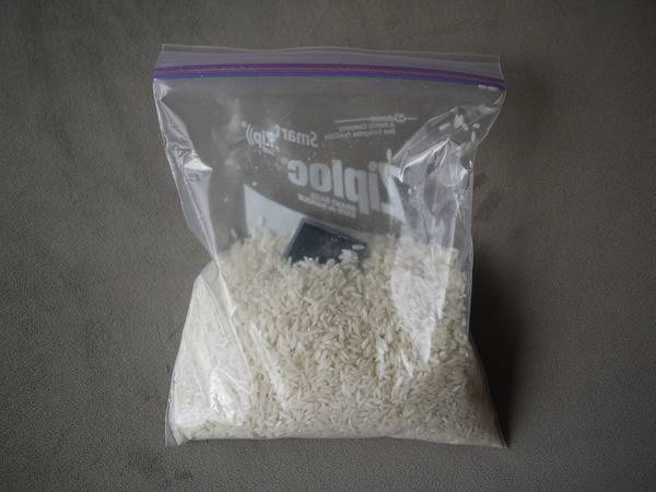 Use Rice to dry your wet Hearing aids Place your hearing aids in the jar of desiccant overnight or until they are completely dry