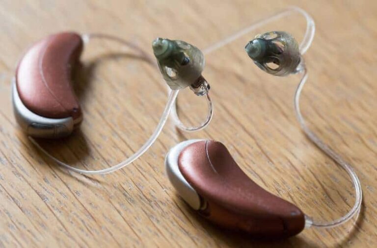 Buying New Hearing Aids? Best Hearing Aid Buying Guide [Must Read]